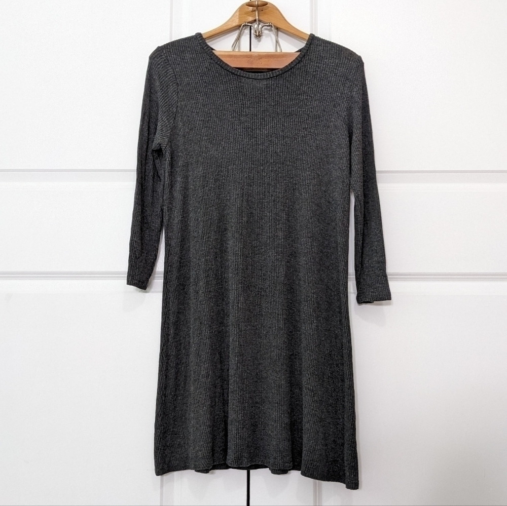 Anthropologie Velvet by Graham & Spencer Dress Women's Small Gray Sweater Ribbed